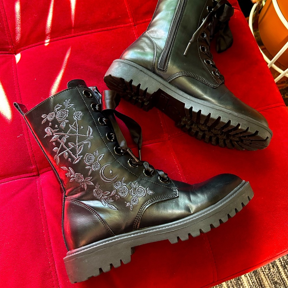 Killstar Enchanted Combat Boots size 6